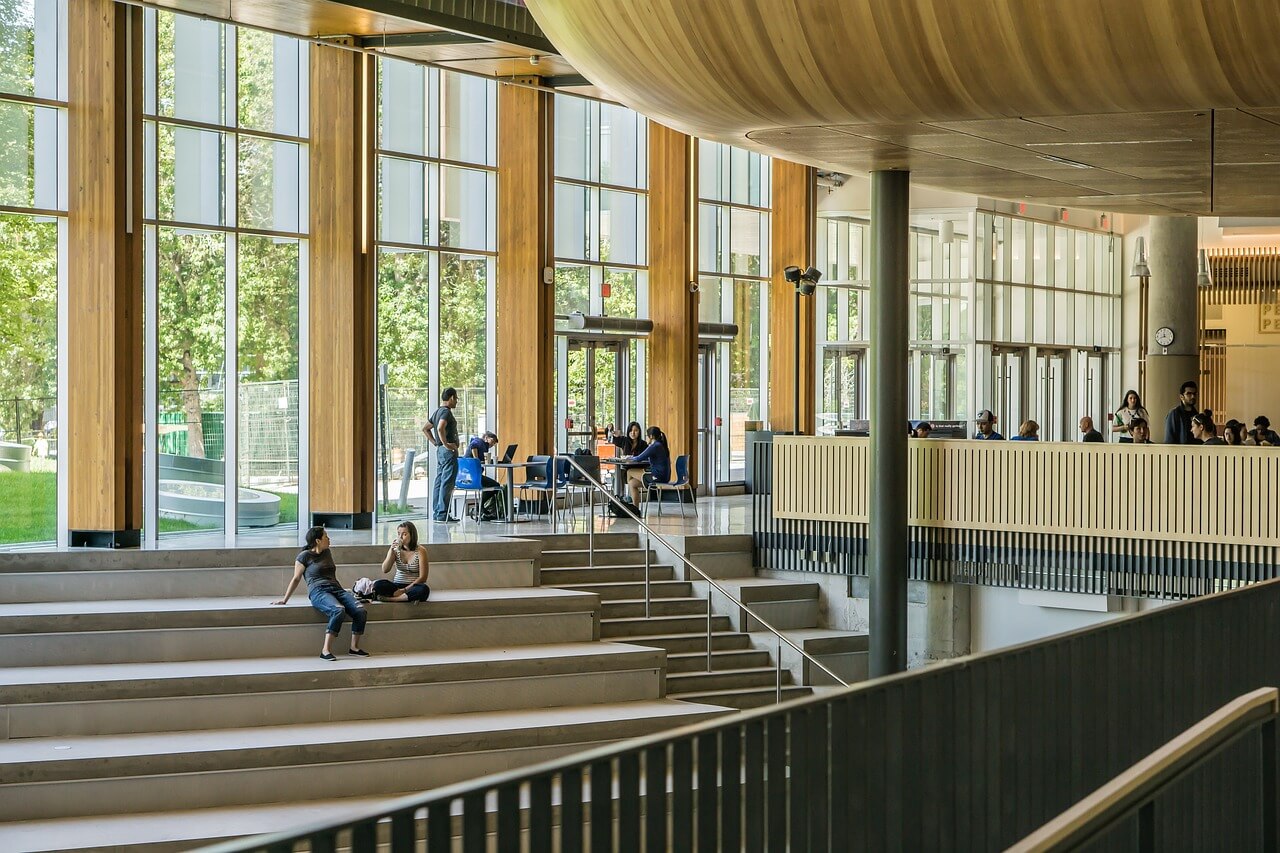 Stangata sui fuorisede, gli studenti pugliesi sono i più numerosi a “emigrare” e i prezzi sono da capogiro Stangata sui fuorisede, gli studenti pugliesi sono i più numerosi a “emigrare” e i prezzi sono da capogiro