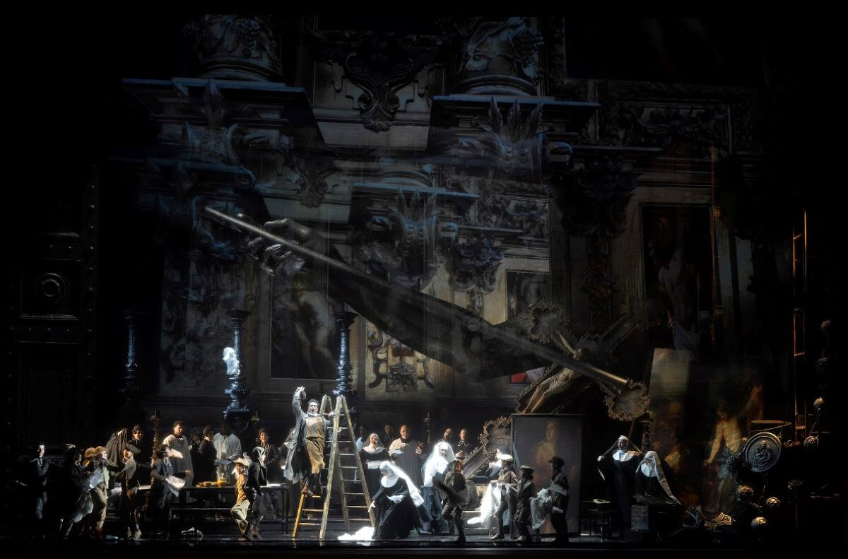 Bari, sold out al Teatro Petruzzelli per la “Tosca” dell’argentino Hugo de Ana: il debutto venerdì