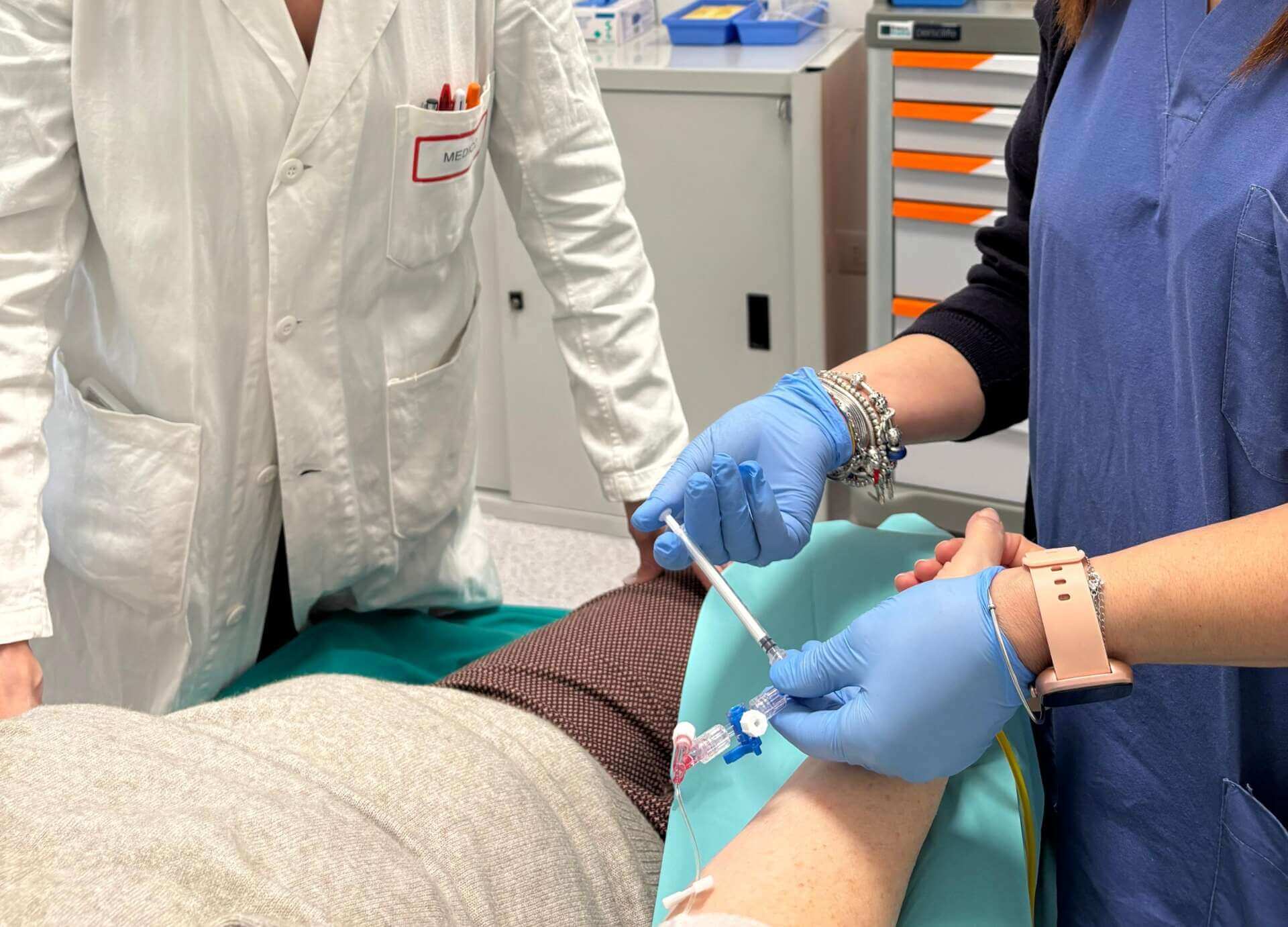 Tumore alle vie urinarie, a Bari somministrato per la prima volta al mondo un vaccino personalizzato Tumore alle vie urinarie, a Bari somministrato per la prima volta al mondo un vaccino personalizzato