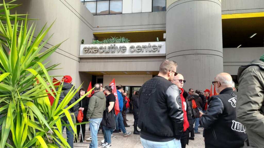 Bari, sciopera l’Automotive e l’industria. Le sigle: «Federmeccanica non rinnova i contratti» – VIDEO