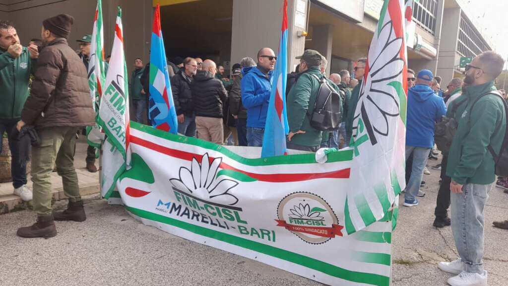 Bari, sciopera l’Automotive e l’industria. Le sigle: «Federmeccanica non rinnova i contratti» – VIDEO
