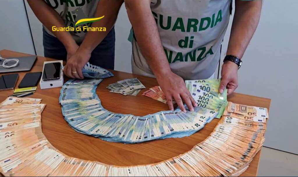 Monopoli, droga acquistata in bitcoin dalla California e rivenduta su Telegram: un arresto – VIDEO