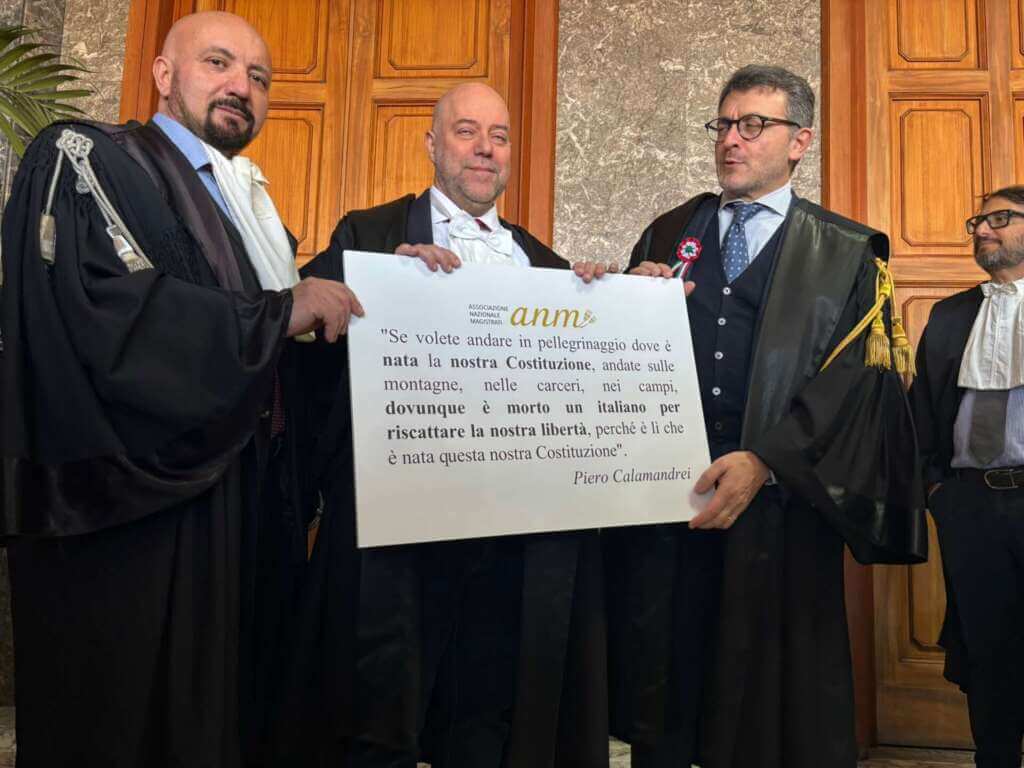 Bari, la legge sulle convalide di trattenimento dei migranti affonda le Corti d’appello – VIDEO Bari, la legge sulle convalide di trattenimento dei migranti affonda le Corti d’appello – VIDEO