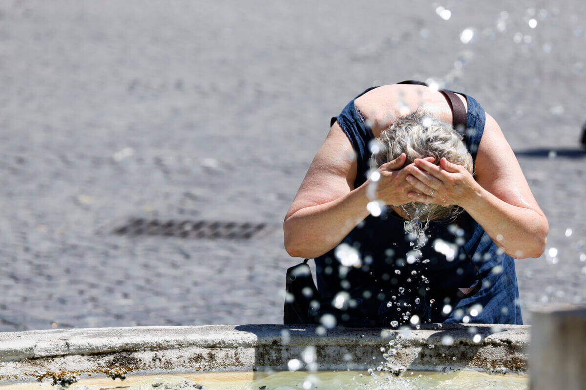Caldo in aumento e instabilità in arrivo: bollini arancioni e piogge nel weekend in Italia Caldo in aumento e instabilità in arrivo: bollini arancioni e piogge nel weekend in Italia