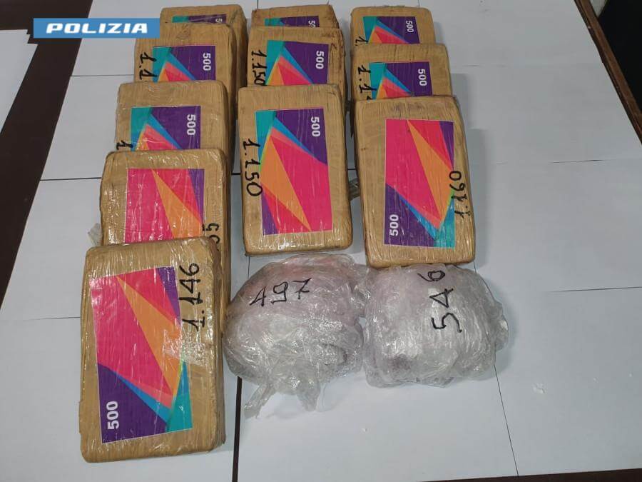 Lecce, trasporta oltre 13,6 chili di cocaina: arrestato un 31enne