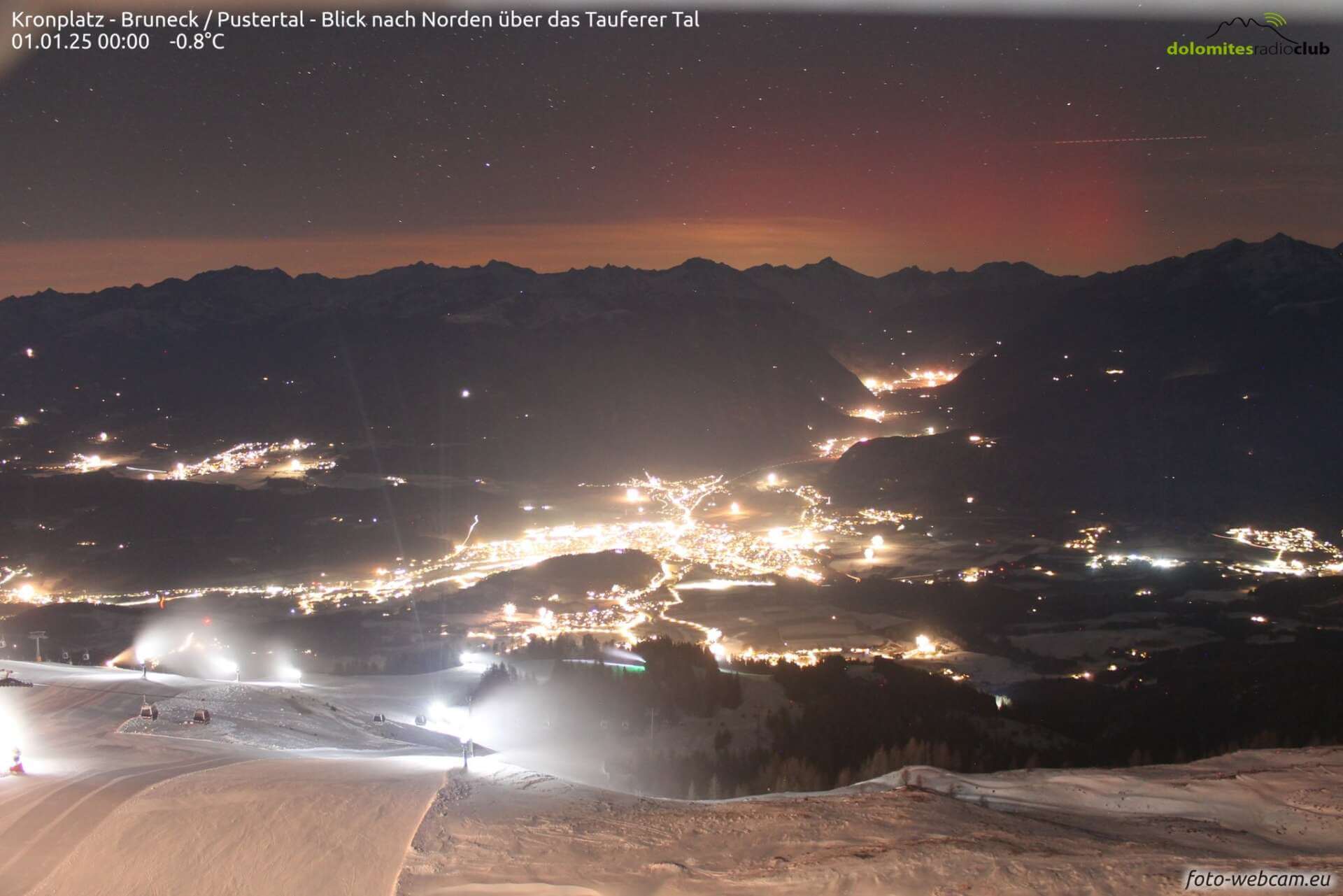 Sulle Dolomiti il 2025 inizia con una aurora boreale. L’ultima volta a maggio scorso Sulle Dolomiti il 2025 inizia con una aurora boreale. L’ultima volta a maggio scorso