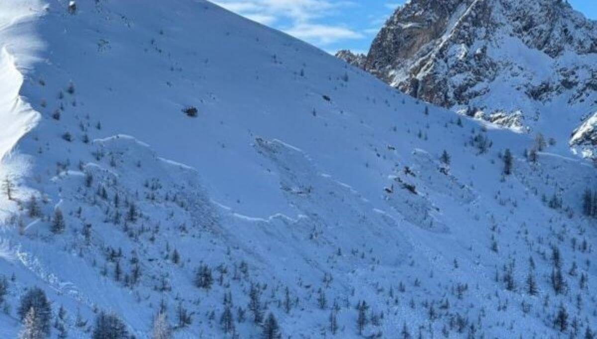 Piemonte, valanga in Val di Susa. La sindaca di Bardonecchia: «Nessuna vittima ma prudenza»
