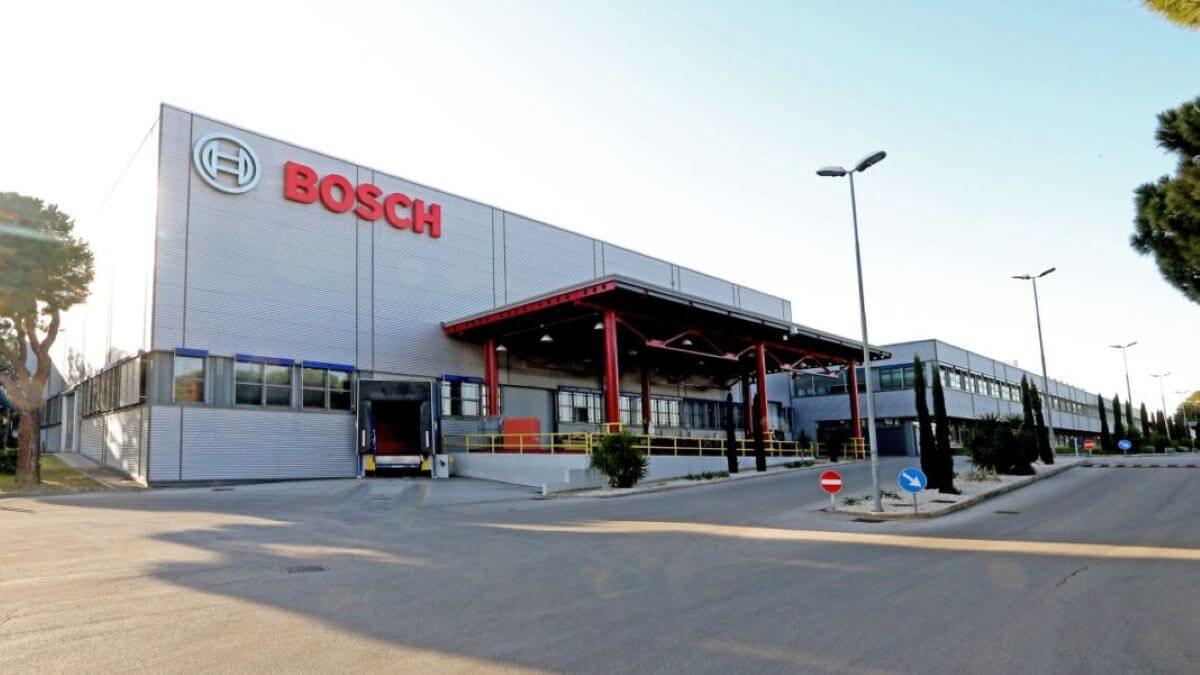 Bosch, arriva la proroga del contratto di solidarietà per i lavoratori del sito di Bari