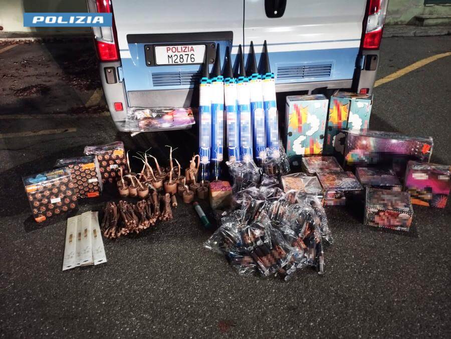 Sequestrati 40 chili di “botti illegali” e una pistola: due arresti nel Materano Sequestrati 40 chili di “botti illegali” e una pistola: due arresti nel Materano