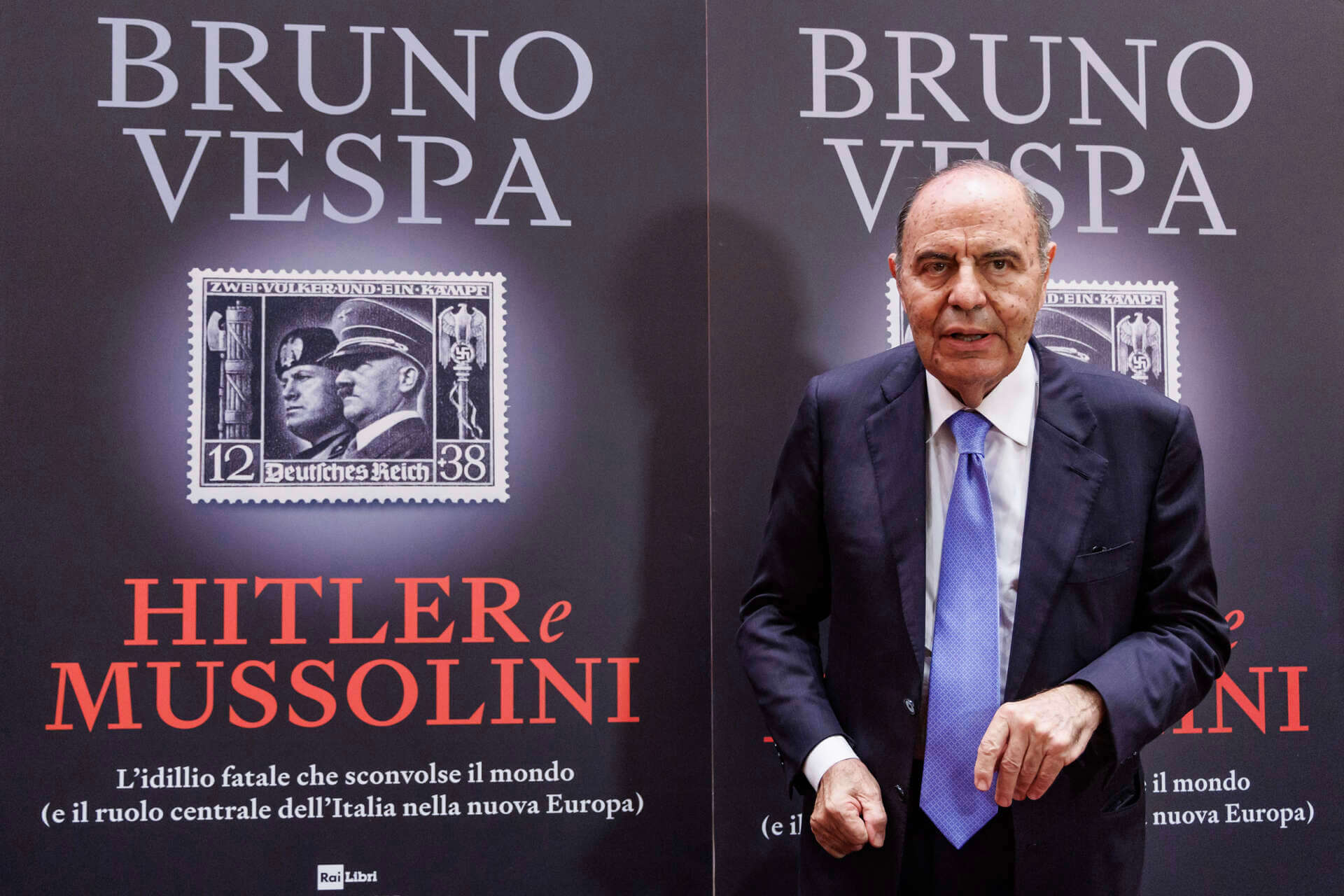 Vespa a Rai 1 solleva un vespaio: «Cose sporche per sicurezza». Renzi: «Informazioni riservate» Vespa a Rai 1 solleva un vespaio: «Cose sporche per sicurezza». Renzi: «Informazioni riservate»