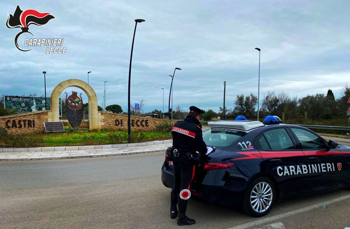 Castrì di Lecce, dosi di cocaina in un mobile della camera da letto: arrestato un 68enne Castrì di Lecce, dosi di cocaina in un mobile della camera da letto: arrestato un 68enne