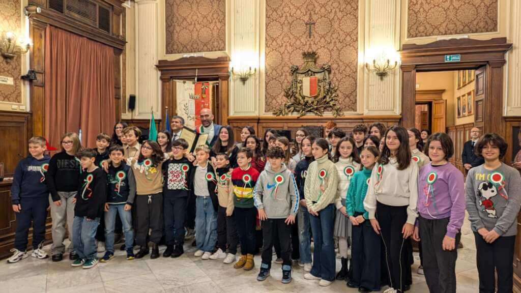 Galleria foto 'Bari, si insedia il Consiglio comunale dei ragazzi e delle ragazze: Sara Maggi sindaca' - foto 1