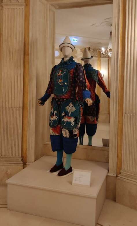Bari, i costumi de “La Bohème” in mostra al foyer del Teatro Piccinni e al Museo Civico – FOTO Bari, i costumi de “La Bohème” in mostra al foyer del Teatro Piccinni e al Museo Civico – FOTO