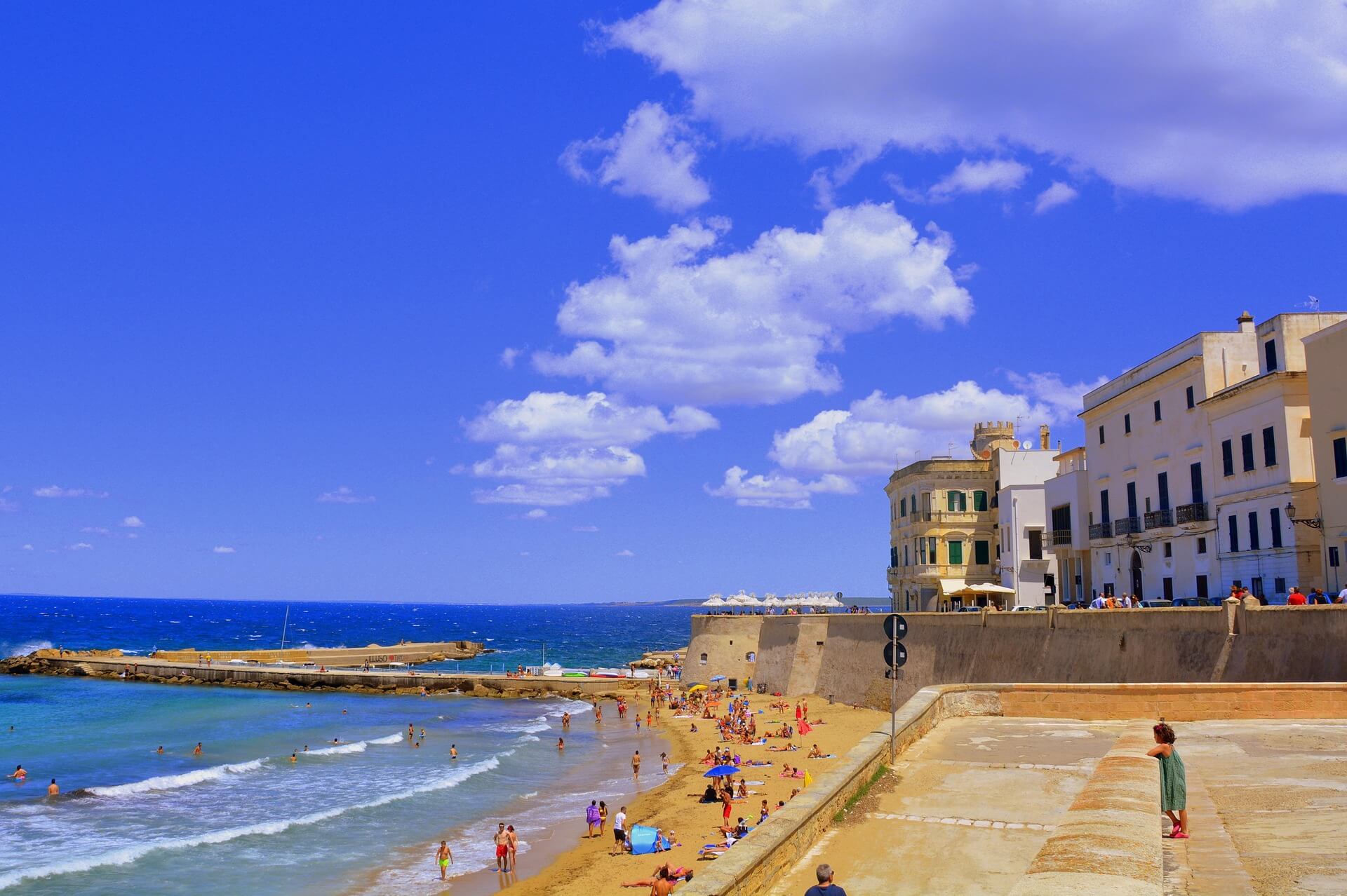 Murales, musica e ulivi per Gallipoli Capitale della cultura 2027: “Bella tra terra e mare”