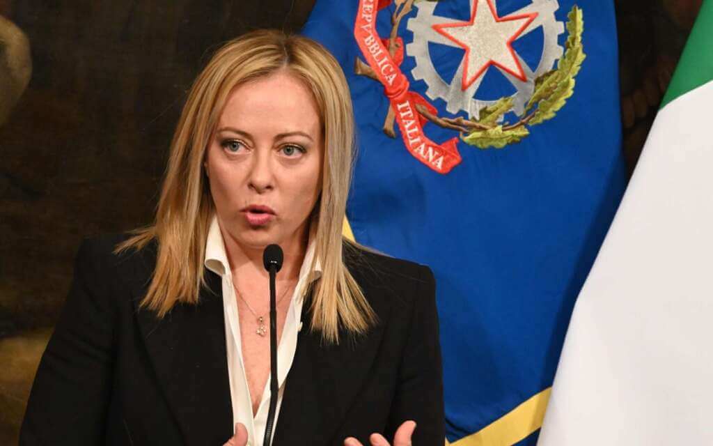 Galleria foto 'Meloni indagata: «Difenderò l’Italia, vado avanti». Camere bloccate, l’opposizione vuole chiarezza' - foto 1