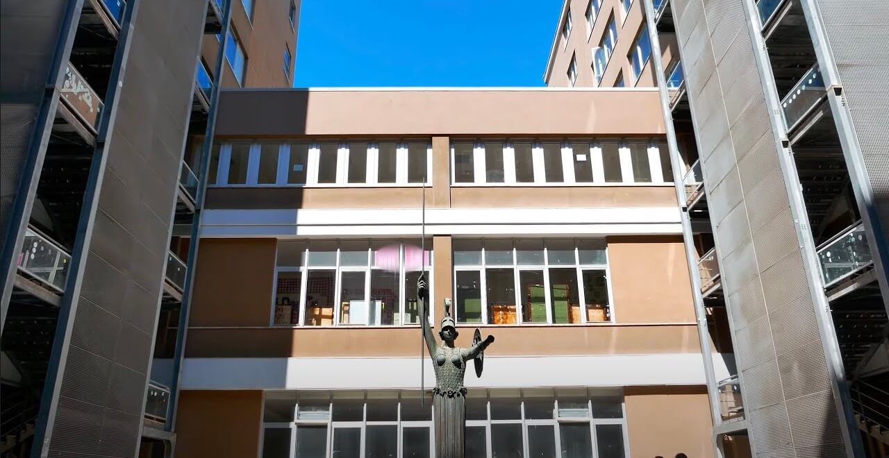 Bari, ladri in azione nella facoltà di Giurisprudenza: rubati monitor e attrezzi per la regia Bari, ladri in azione nella facoltà di Giurisprudenza: rubati monitor e attrezzi per la regia