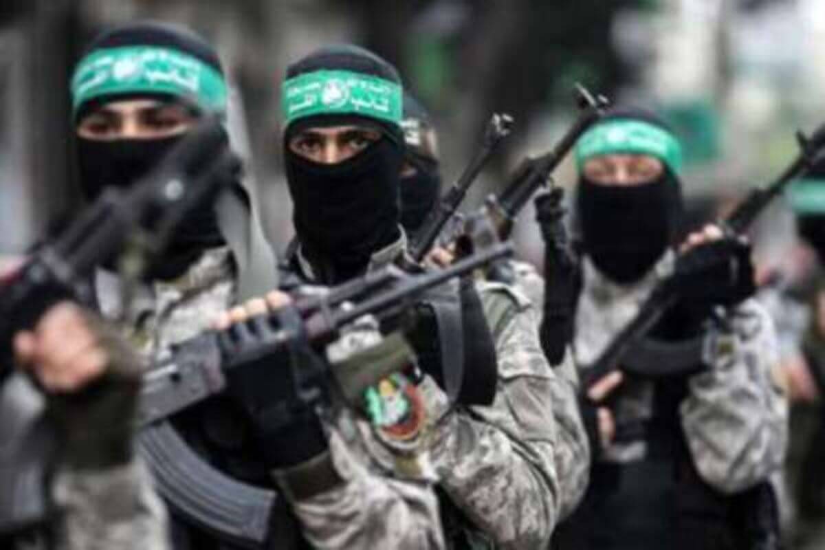 Gaza, un raid israeliano uccide due poliziotti palestinesi: Hamas invita al rispetto della tregua