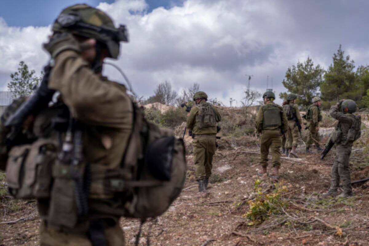 Attacchi aerei in Cisgiordania, le forze di difesa israeliane uccidono diversi terroristi Attacchi aerei in Cisgiordania, le forze di difesa israeliane uccidono diversi terroristi
