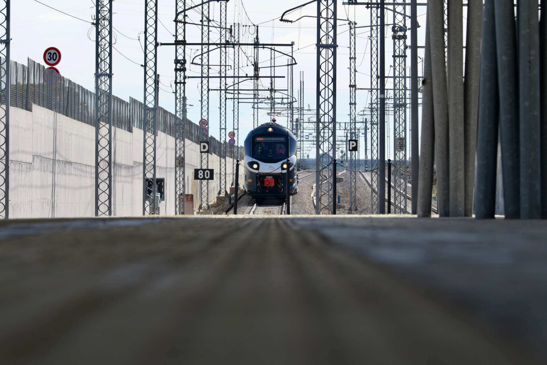 Guasto elettrico all’apparato centrale, terni fermi per un’ora sulla linea ferroviaria Terlizzi-Andria