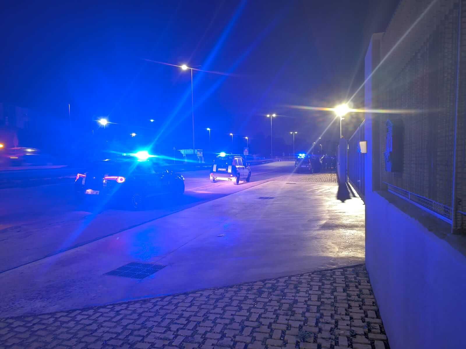 Tragico incidente a Bari, auto si ribalta in via De Blasio: muore la conducente 57enne Tragico incidente a Bari, auto si ribalta in via De Blasio: muore la conducente 57enne