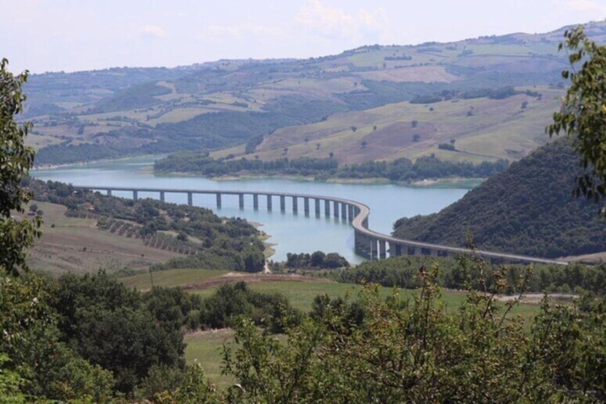 Dal Pd del Molise altolà all’acqua alla Puglia: «Bloccare la cessione». A rischio l’intesa raggiunta