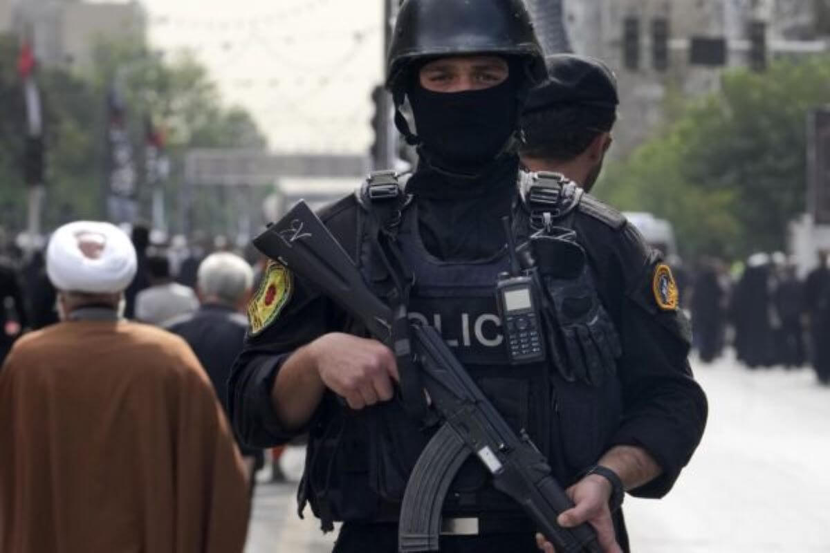 Iran, un aggressore uccide due giudici e si toglie la vita davanti alla Corte suprema di Teheran Iran, un aggressore uccide due giudici e si toglie la vita davanti alla Corte suprema di Teheran