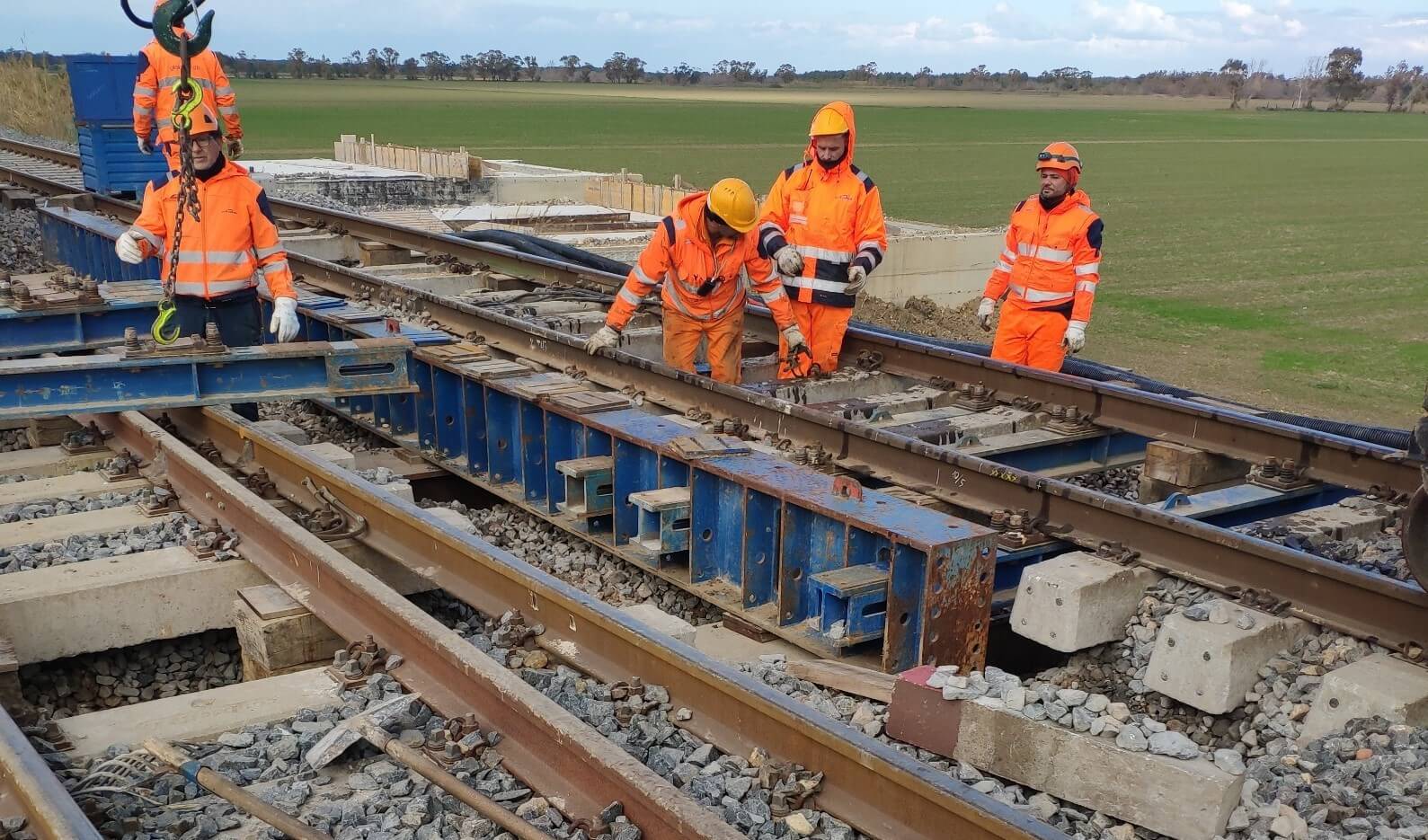 Linea ferroviaria Pescara-Foggia: proseguono i lavori sulla tratta Ripalta-Lesina – VIDEO