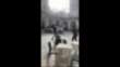 Martina Franca, violenta lite in piazza finisce a bastonate: «Episodio inqualificabile» – VIDEO
