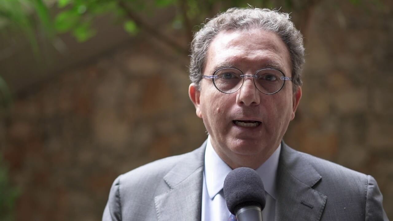 L’infettivologo Lo Caputo: «Non abusiamo degli antibiotici. Combattiamo con più tipologie di virus» L’infettivologo Lo Caputo: «Non abusiamo degli antibiotici. Combattiamo con più tipologie di virus»