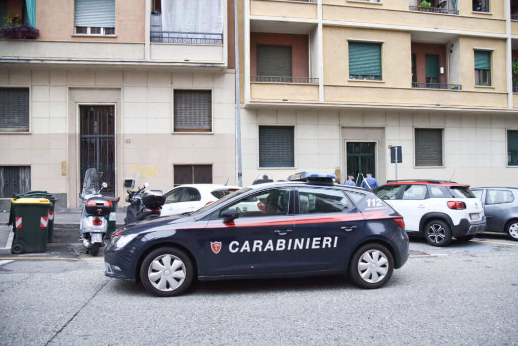 Galleria foto 'Spara col fucile al figlio che aveva aggredito la mamma: la vittima di 34 anni' - foto 1