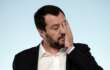 Caos nella Lega, Salvini ora teme per la segreteria e blinda il simbolo