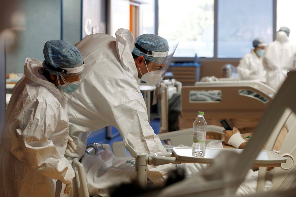 In Puglia solo dieci medici ogni mille abitanti: spesa ridotta all’osso