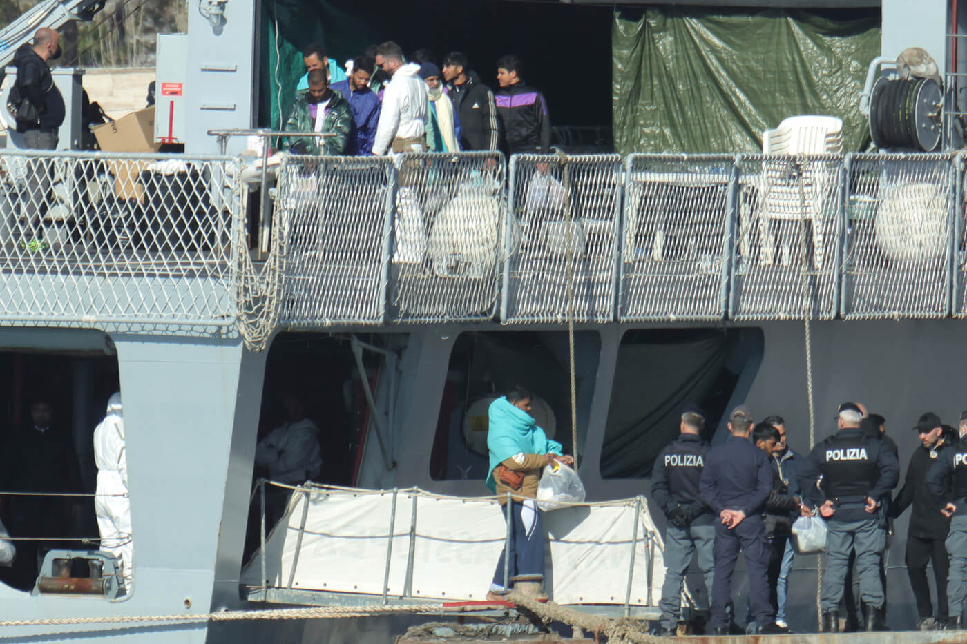 Migranti in Albania, un altro sarà trasferito in Italia: «Non è idoneo al trattenimento» Migranti in Albania, un altro sarà trasferito in Italia: «Non è idoneo al trattenimento»