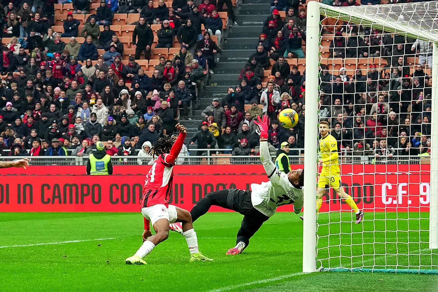 Serie A, il Milan completa la rimonta nel recupero: Parma battuto 3-2 a San Siro