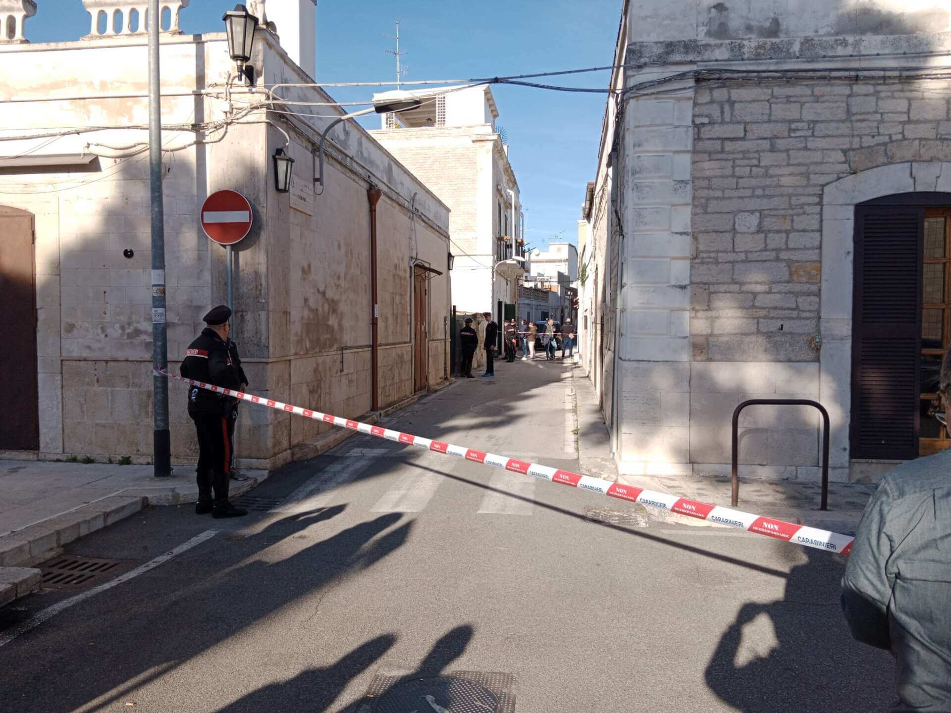 Bari, 63enne ucciso a coltellate a Santo Spirito: il corpo trovato nella sua abitazione Bari, 63enne ucciso a coltellate a Santo Spirito: il corpo trovato nella sua abitazione