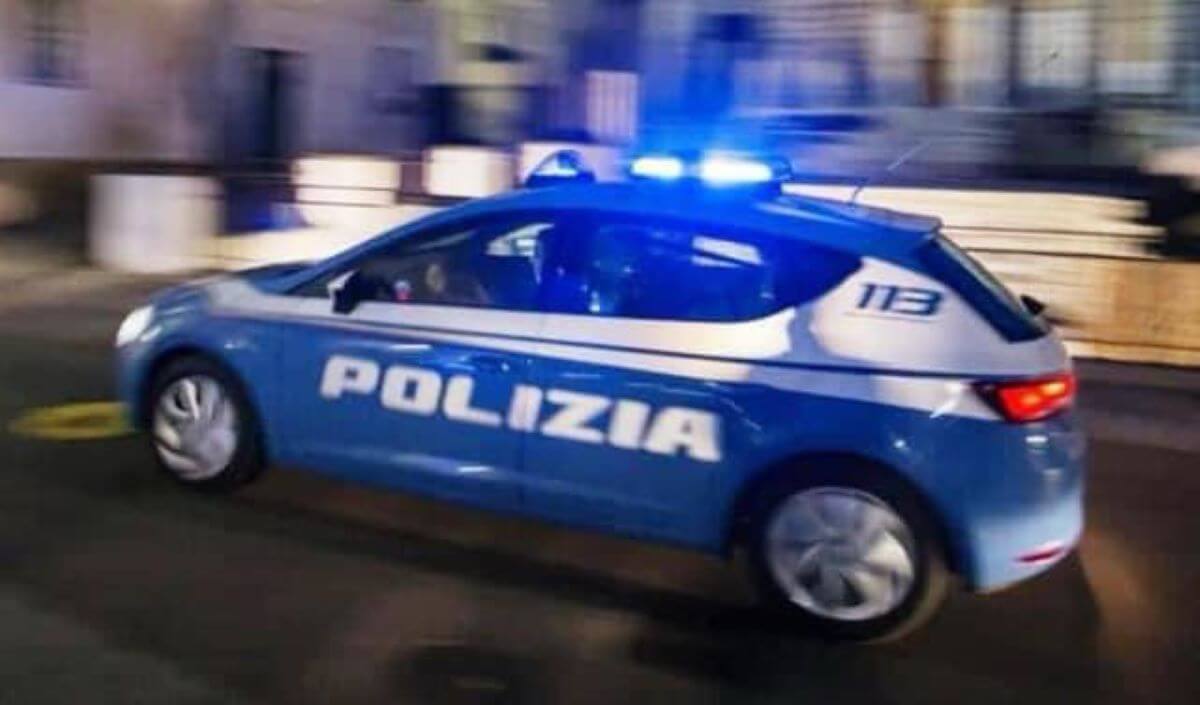Manduria, aggredisce la madre con un pugno e minaccia la sua compagna: arrestato 37enne