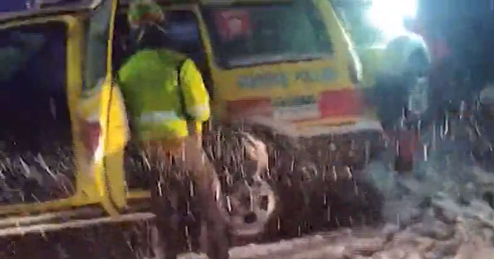 Bloccato sul Pollino, soccorso escursionista ferito al confine tra la Calabria e la Basilicata Bloccato sul Pollino, soccorso escursionista ferito al confine tra la Calabria e la Basilicata