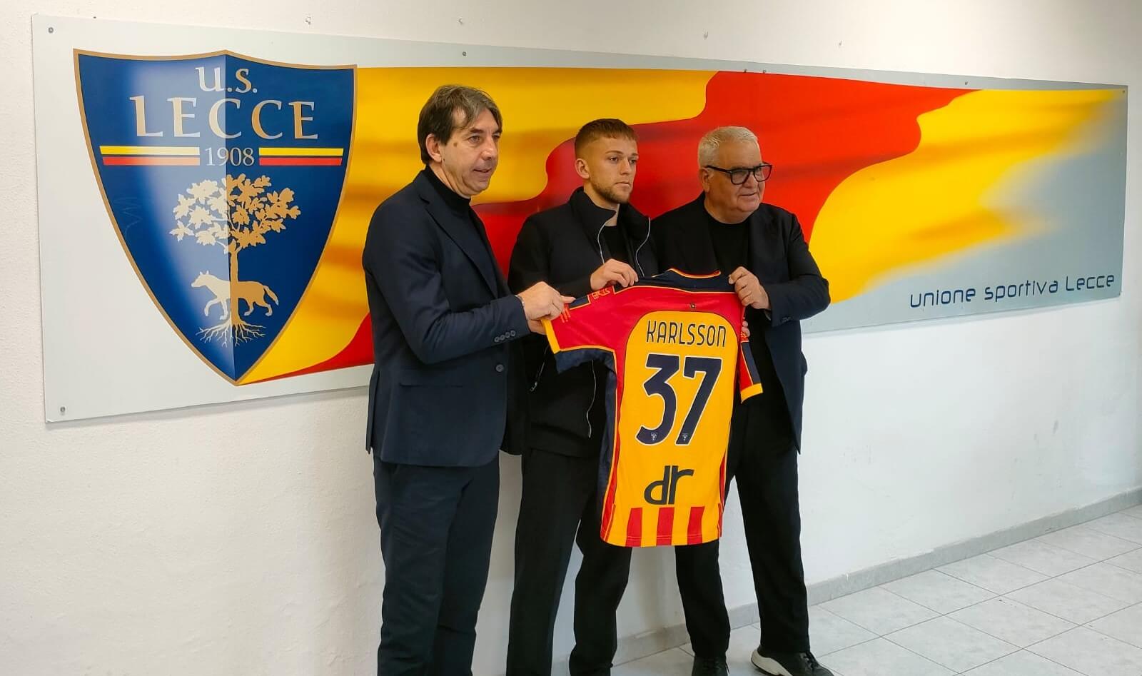 Lecce, Karlsson si presenta: «Voglio rilanciarmi, questo è l’ambiente ideale» Lecce, Karlsson si presenta: «Voglio rilanciarmi, questo è l’ambiente ideale»