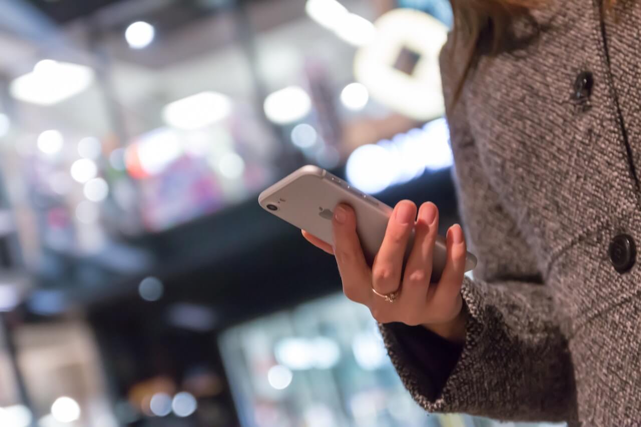 Telefonia, da gennaio scattano gli aumenti: rincari tra i 12 e i 60 euro l’anno, da uno a 5 euro al mese Telefonia, da gennaio scattano gli aumenti: rincari tra i 12 e i 60 euro l’anno, da uno a 5 euro al mese