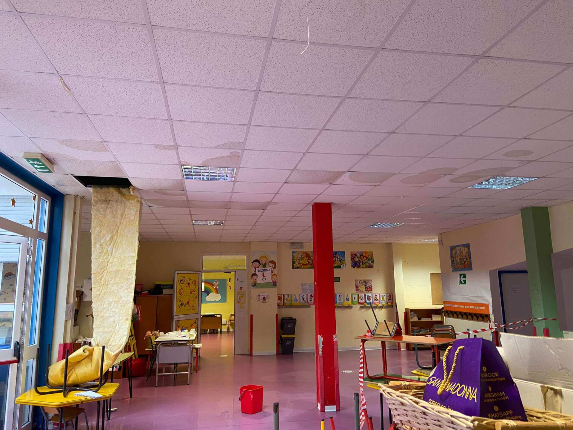 Bisceglie, crolla un pannello in cartongesso nella scuola dell’infanzia: chiuso l’istituto Bisceglie, crolla un pannello in cartongesso nella scuola dell’infanzia: chiuso l’istituto