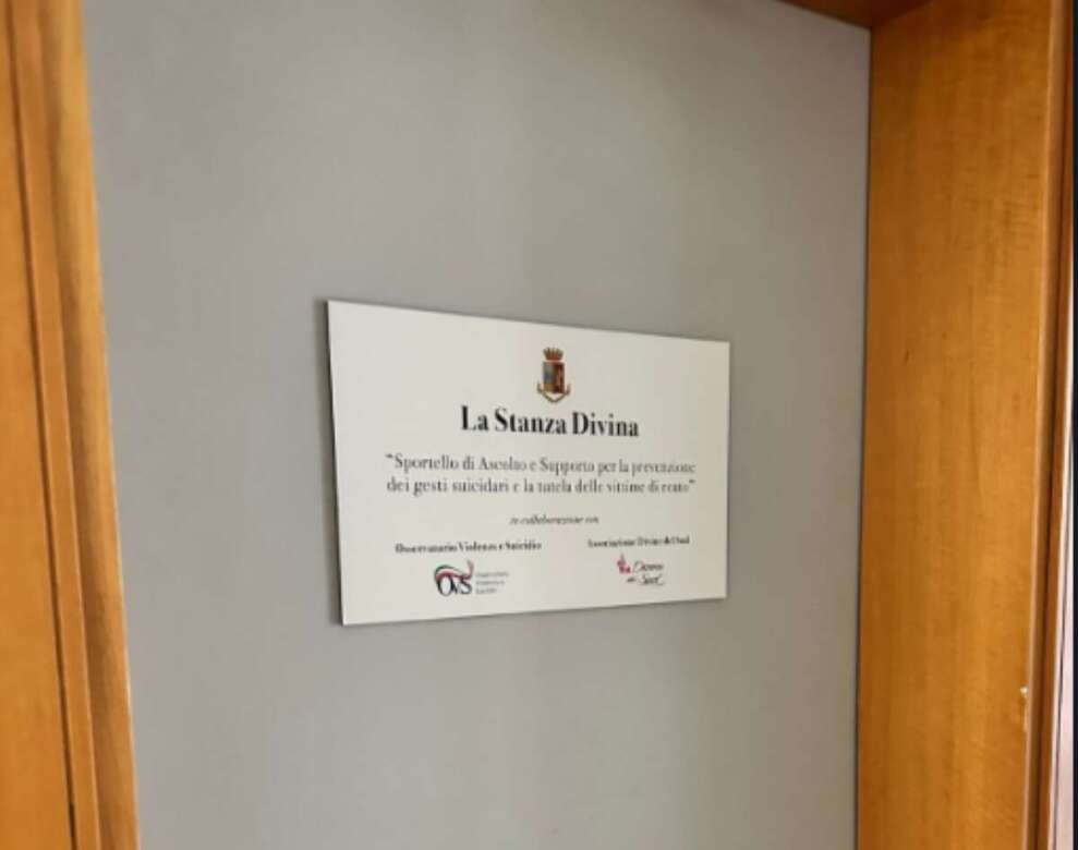 Galleria foto 'Inaugurata “La Stanza Divina” a Barletta, uno sportello anti suicidi: è il primo in Puglia' - foto 1