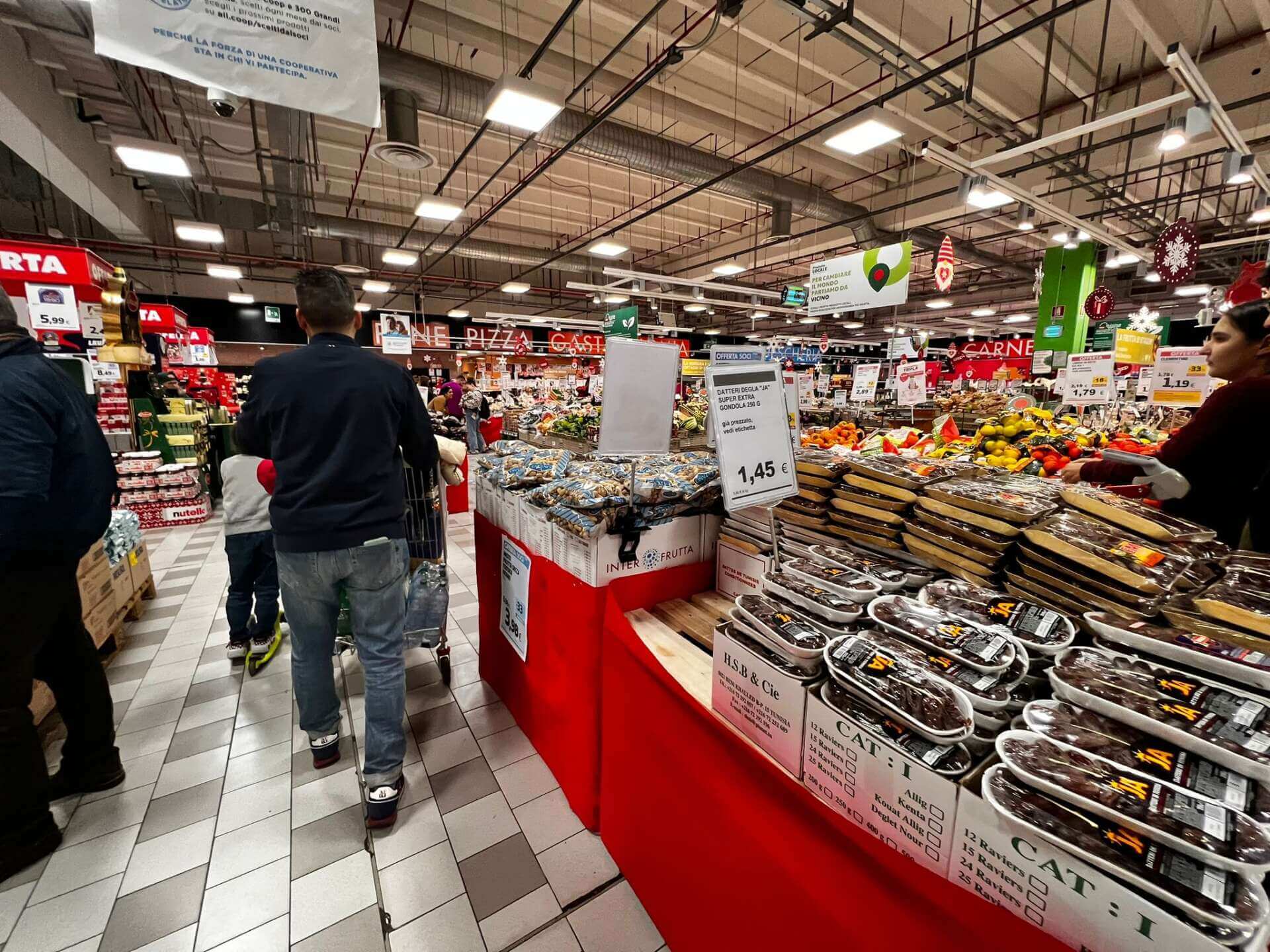 Cala il potere d’acquisto delle famiglie italiane: in cinque anni -10%. E gli stipendi inferiori a quelli del 2004 Cala il potere d’acquisto delle famiglie italiane: in cinque anni -10%. E gli stipendi inferiori a quelli del 2004