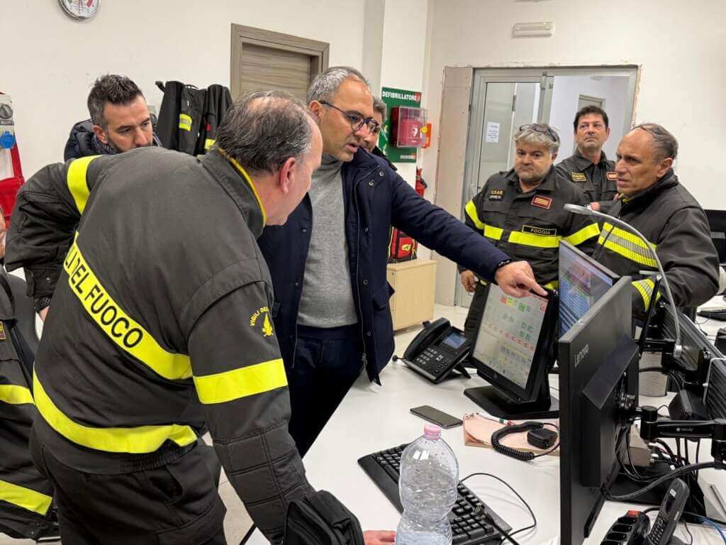 Galleria foto 'Foggia, presidio dei vigili del fuoco al “Gino Lisa”: «Il Governo adegui la pianta organica»' - foto 1