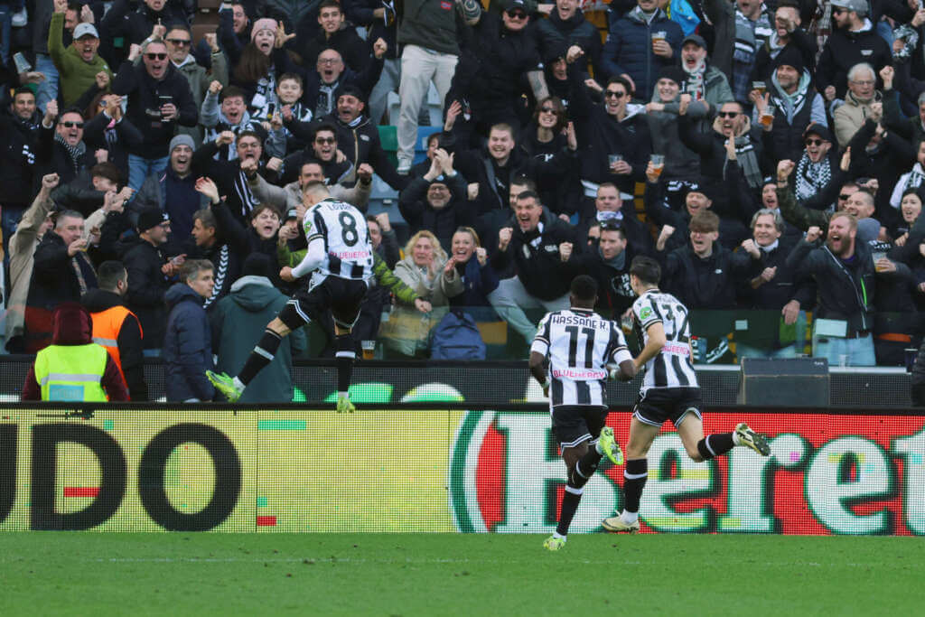 Galleria foto 'Serie A, Iker Bravo al 94′ ferma e vanifica la rimonta dei veneti: Udinese-Venezia 3-2' - foto 1