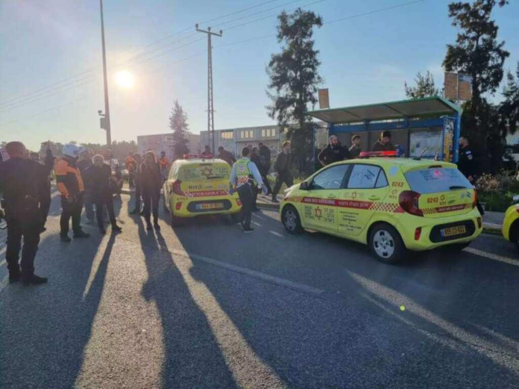 Galleria foto 'Haifa, travolti da un’auto a nord d’Israele: feriti in 10. Si sospetta un attacco terroristico' - foto 1