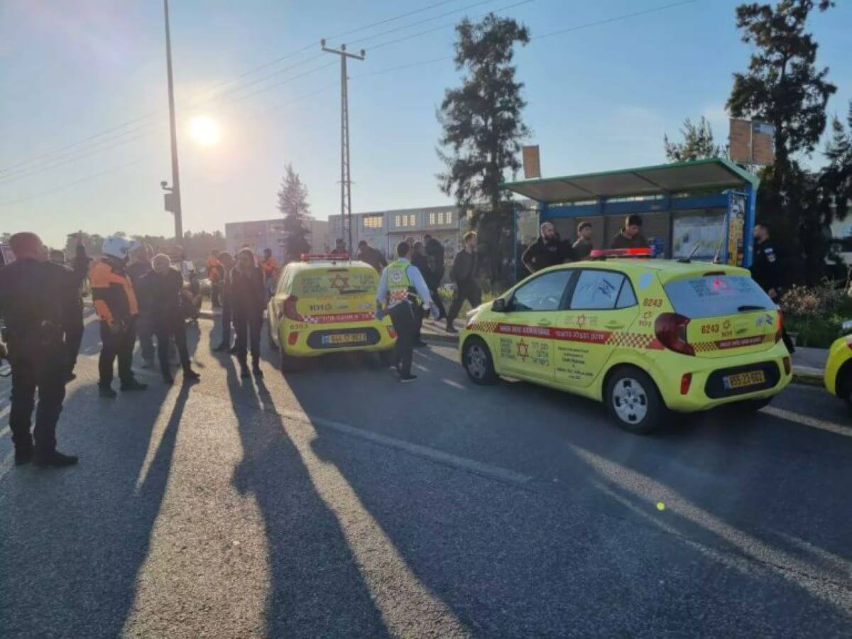 Haifa, travolti da un’auto a nord d’Israele: feriti in 10. Si sospetta un attacco terroristico