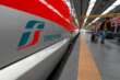 Treni, linea Bari-Taranto sospesa: più corse dirette in bus e taxi per passeggeri con disabilità