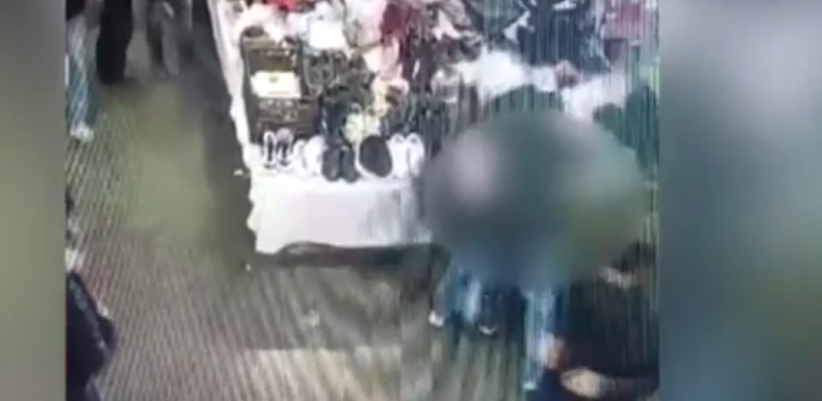 Accoltellato da coetaneo a Istanbul: muore figlio 15enne di chef italiano Accoltellato da coetaneo a Istanbul: muore figlio 15enne di chef italiano