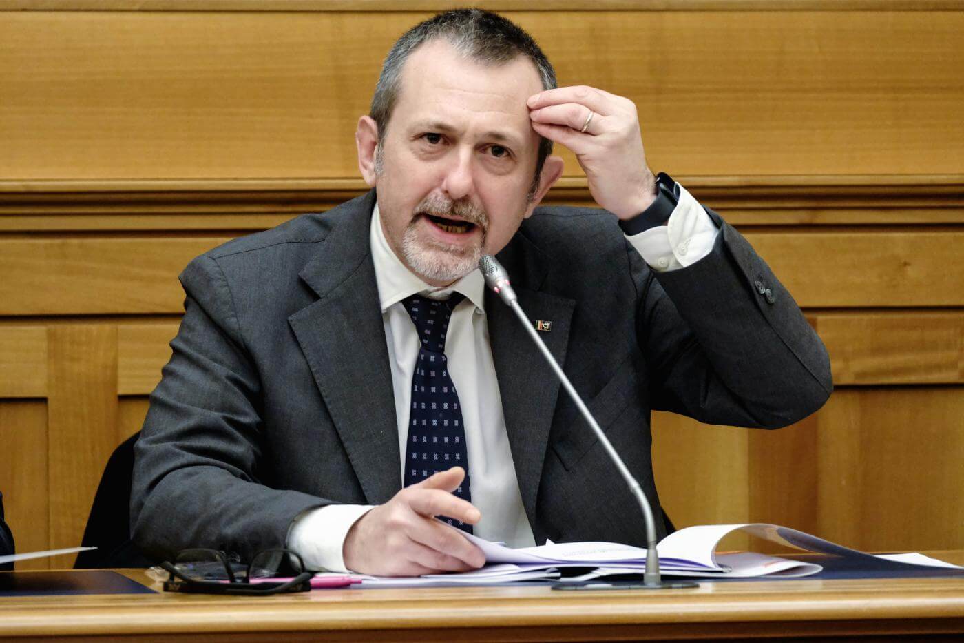 Delmastro condannato, è di nuovo scontro tra magistratura e governo. L’Anm: «Attacco ai giudici» Delmastro condannato, è di nuovo scontro tra magistratura e governo. L’Anm: «Attacco ai giudici»