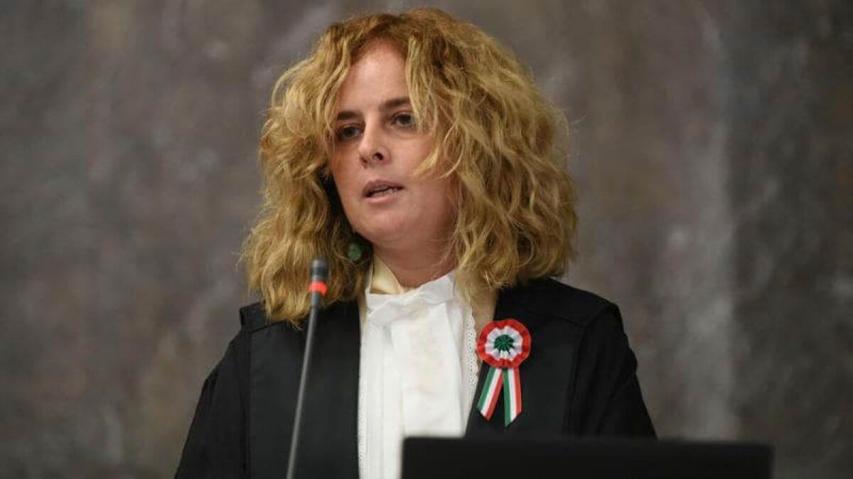 Bari, si insedia la nuova giunta dell’Anm: Cafagna presidente. Buquicchio, Lazzara e Labianca segretari Bari, si insedia la nuova giunta dell’Anm: Cafagna presidente. Buquicchio, Lazzara e Labianca segretari